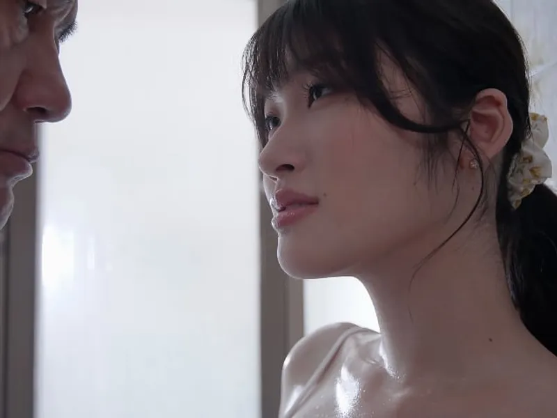Chồng yêu bỏ bê, người vợ được ông chú giúp thỏa mãn cơn dâm dục lồn
